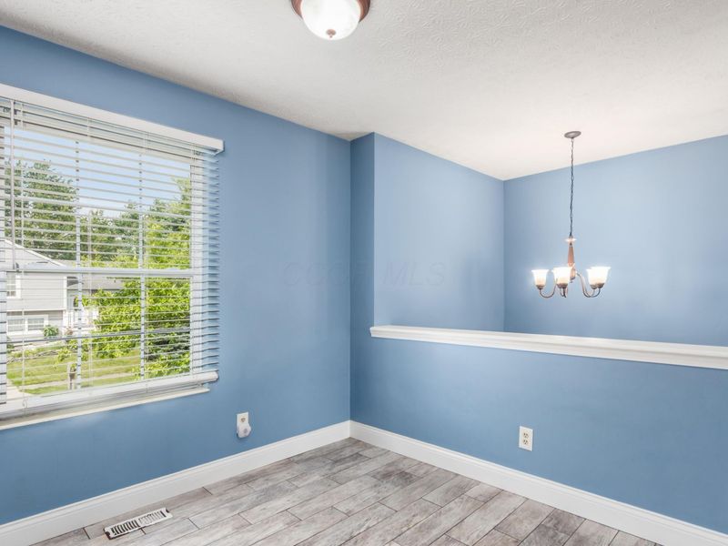 2253 Autumn Village Court, Columbus, OH 43223 Photo 8