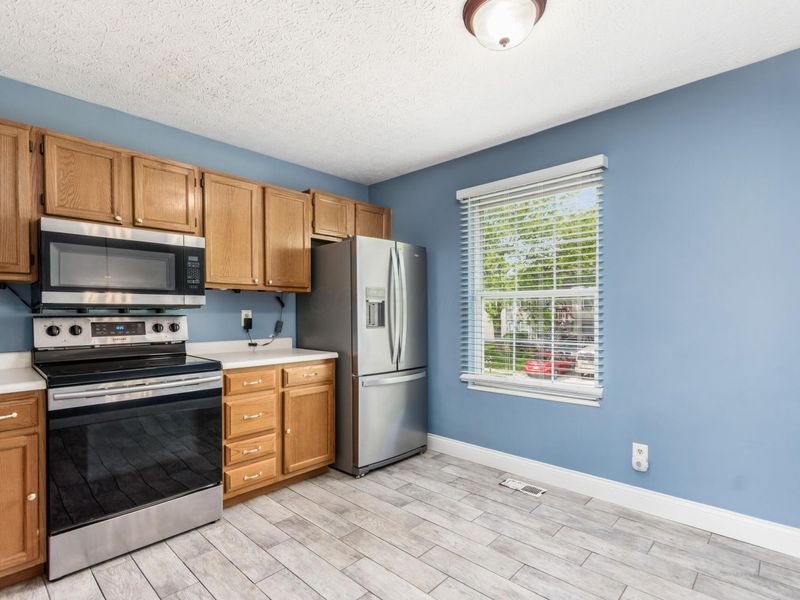 2253 Autumn Village Court, Columbus, OH 43223 Photo 9