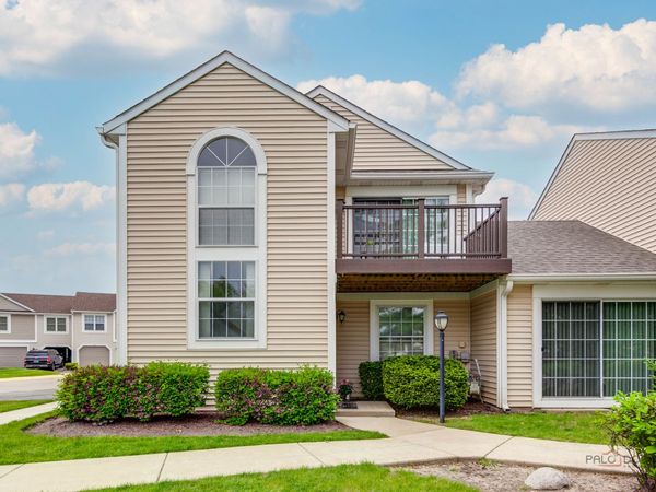 614 Le Parc Circle , Unit 22-2, Buffalo Grove, IL 60089