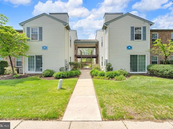 44 VILLAGE LANE, MOUNT LAUREL, NJ 08054