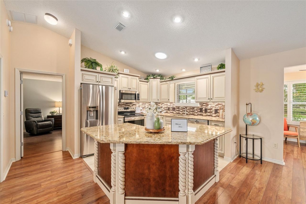 991 Barrymoore Loop , The Villages, FL 32162 Photo
