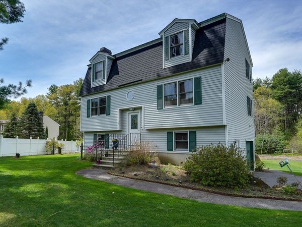 26 Frederick Circle, Tewksbury, MA 01876
