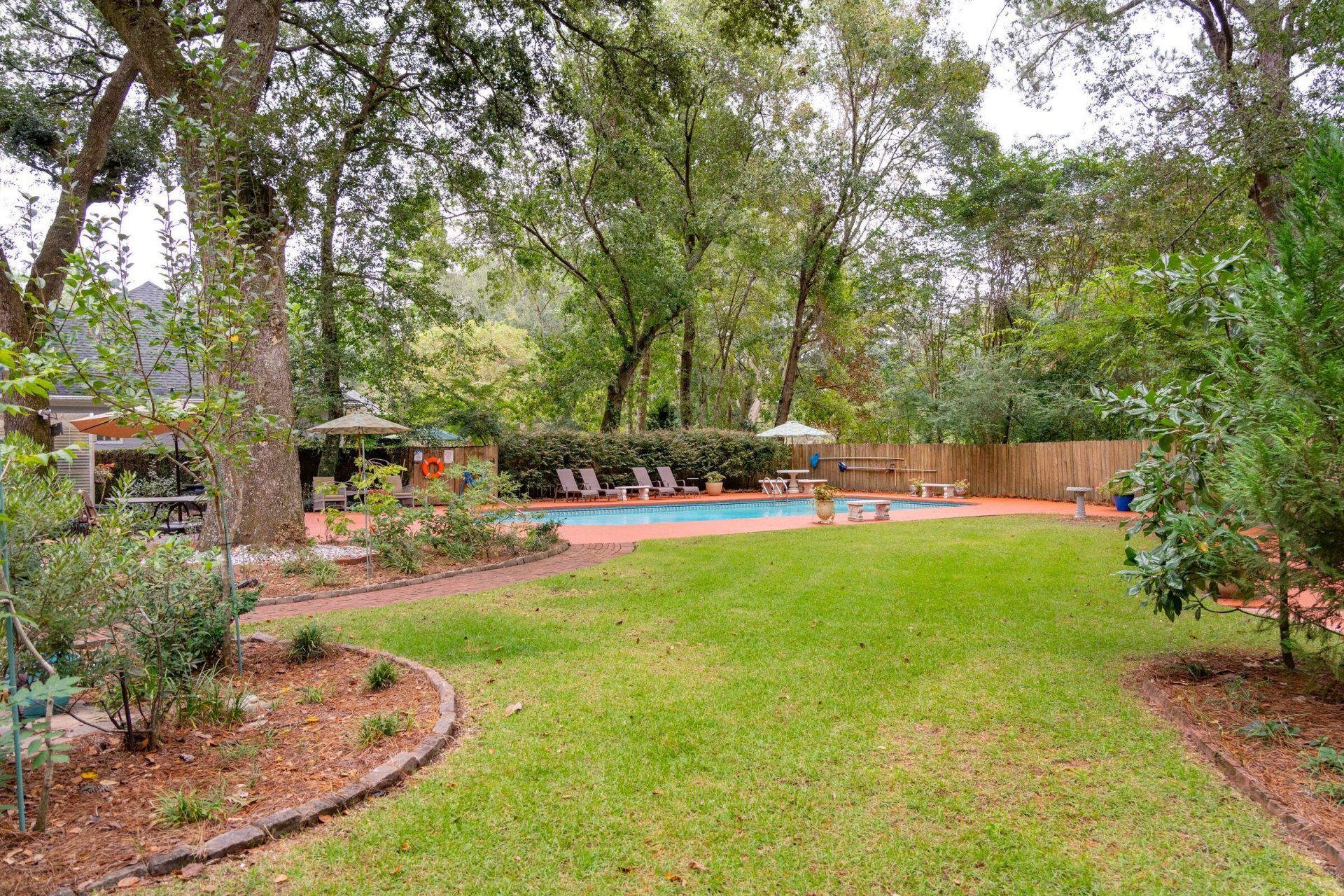 104 Legend Oaks Way Photo 44