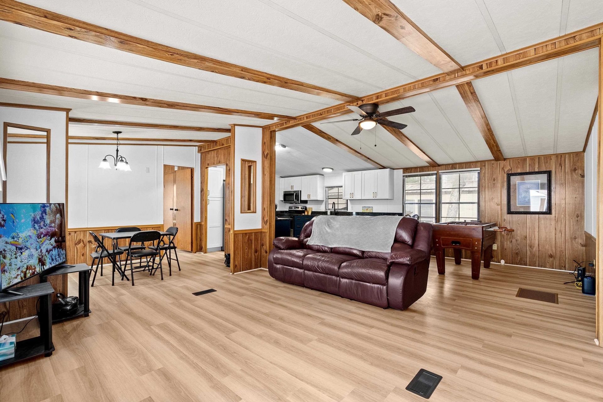 1529 Virgo Ln. Photo 6