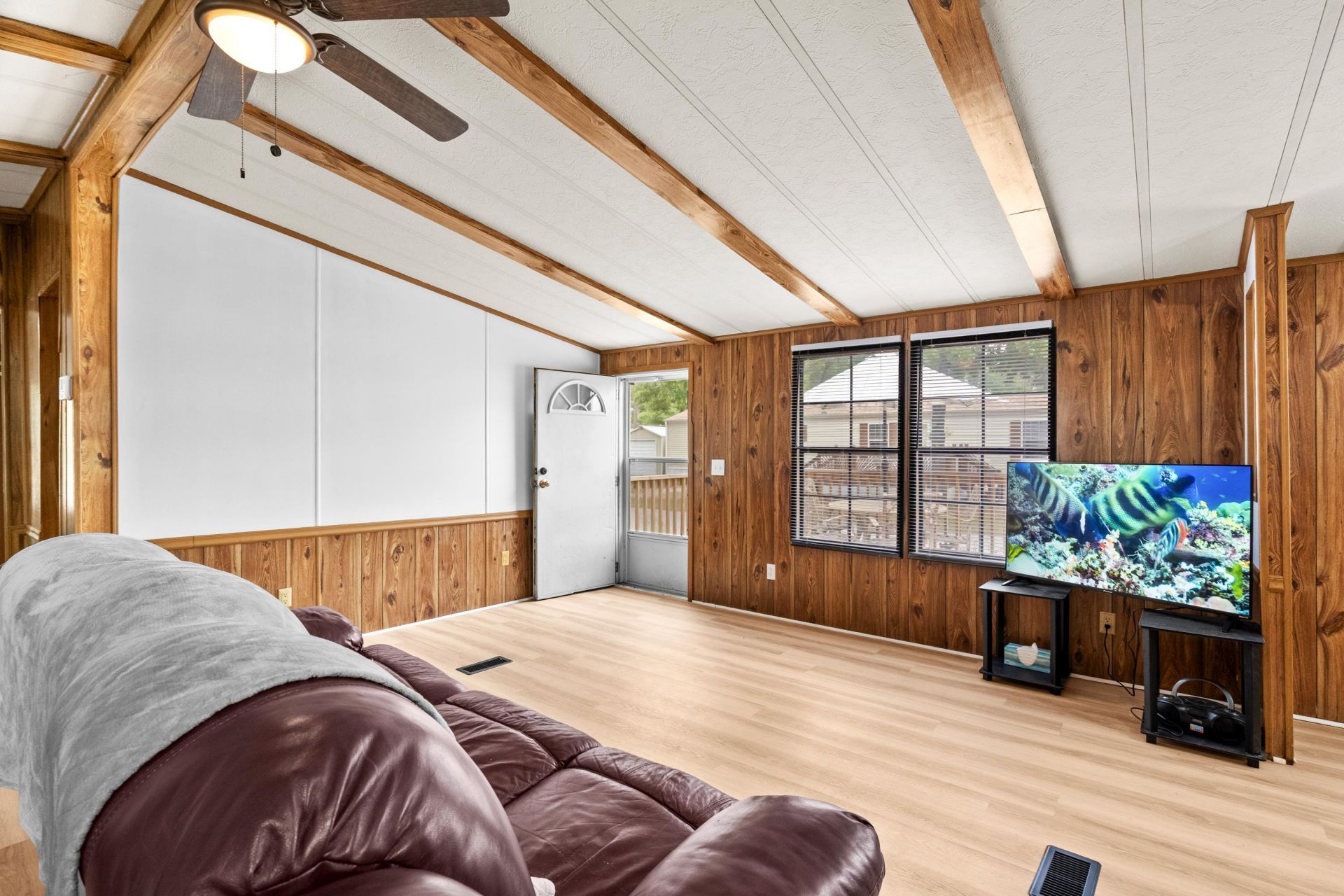 1529 Virgo Ln. Photo 8