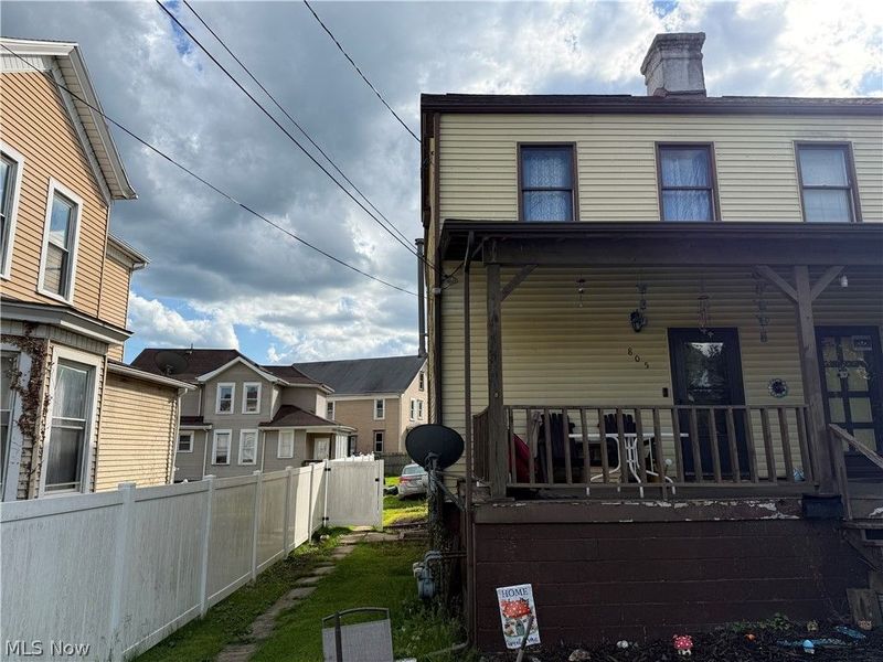 805 Hickory Street, Martins Ferry, OH 43935 Photo 2
