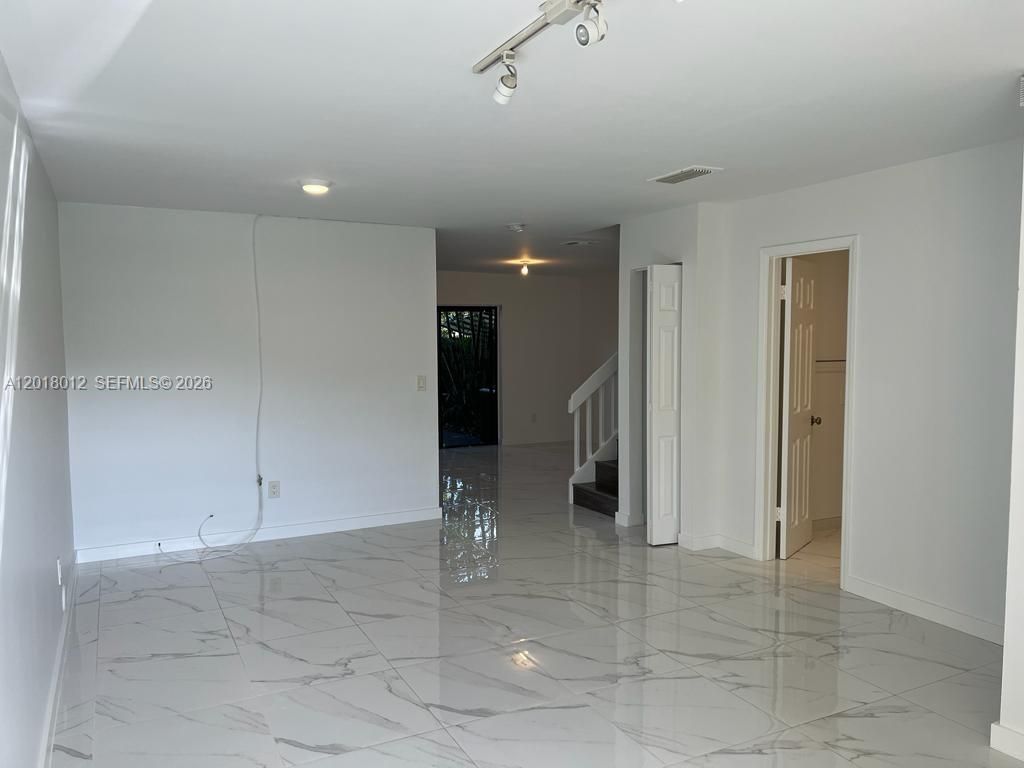 1125 NE 210th Ter, Miami, FL 33179 Photo
