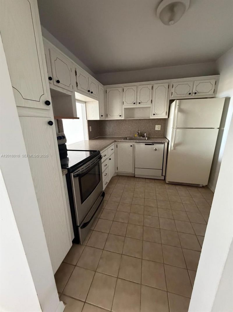 1817 S Ocean Dr , Unit 319, Hallandale Beach, FL 33009 Photo