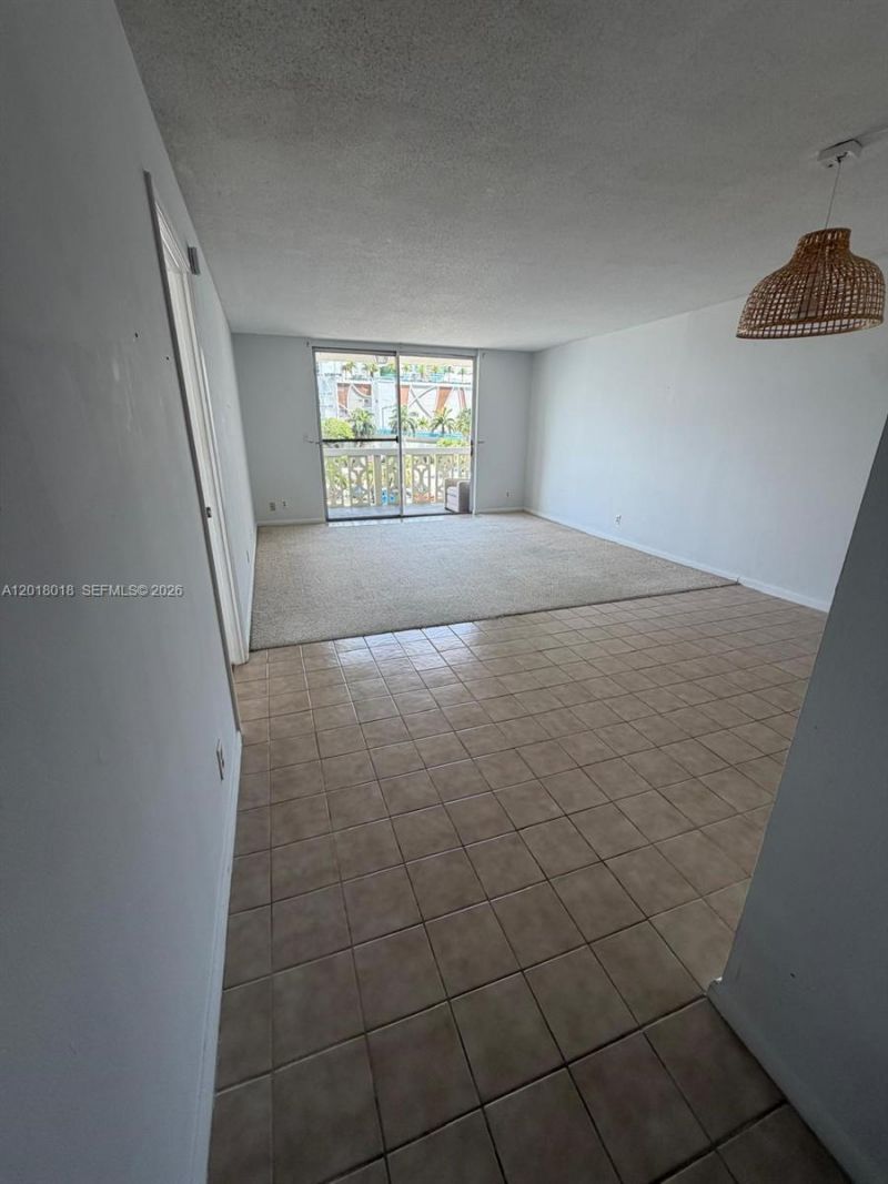 1817 S Ocean Dr , Unit 319, Hallandale Beach, FL 33009 Photo