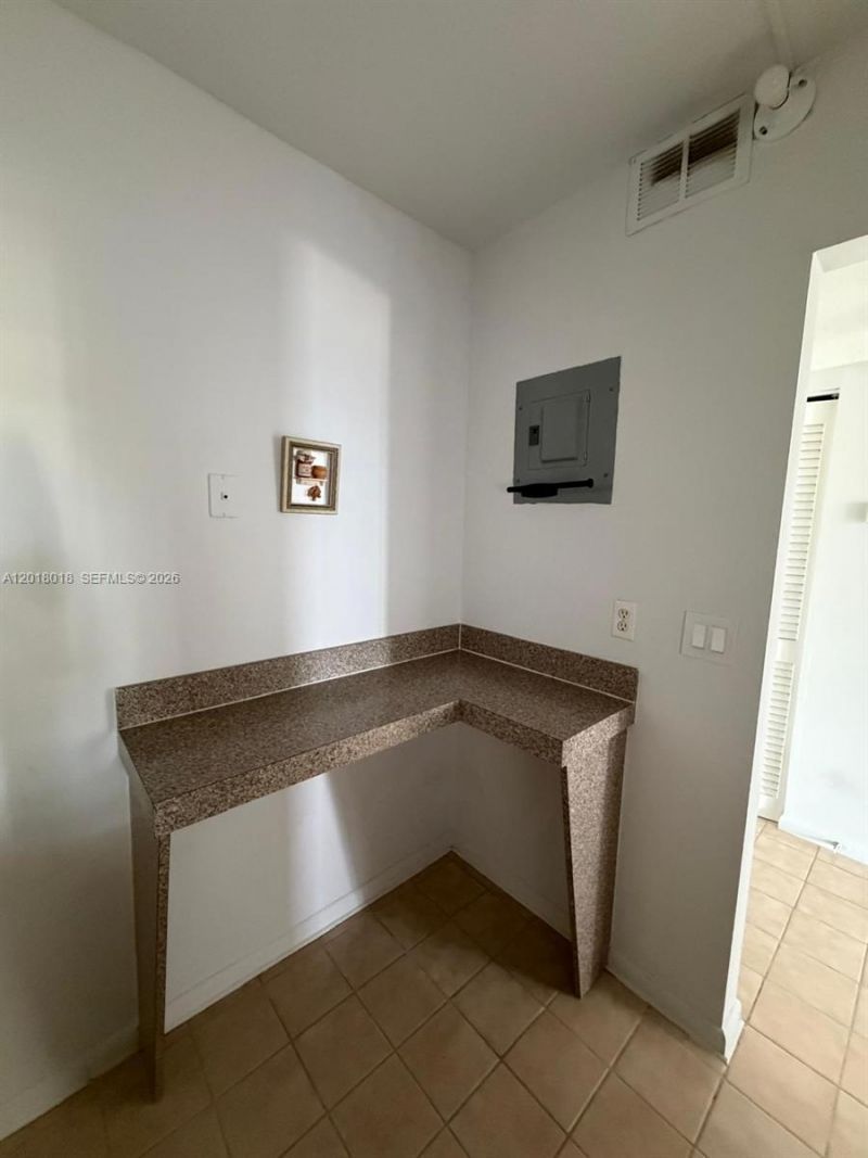 1817 S Ocean Dr , Unit 319, Hallandale Beach, FL 33009 Photo