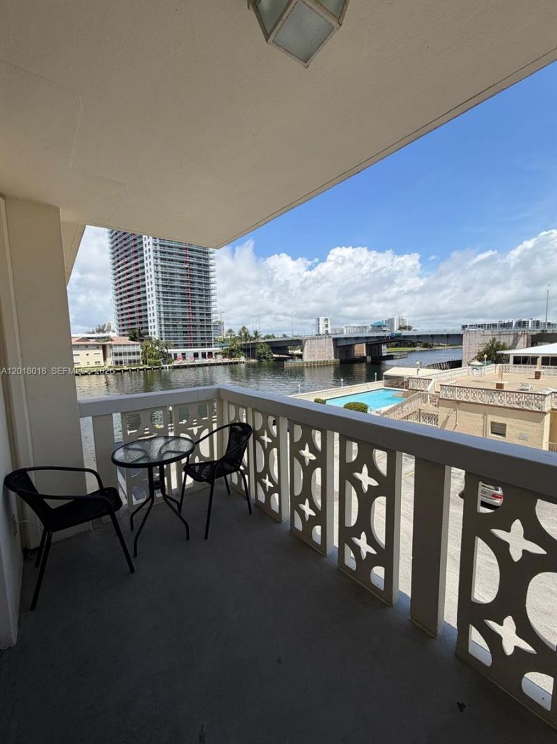 1817 S Ocean Dr , Unit 319, Hallandale Beach, FL 33009 Photo