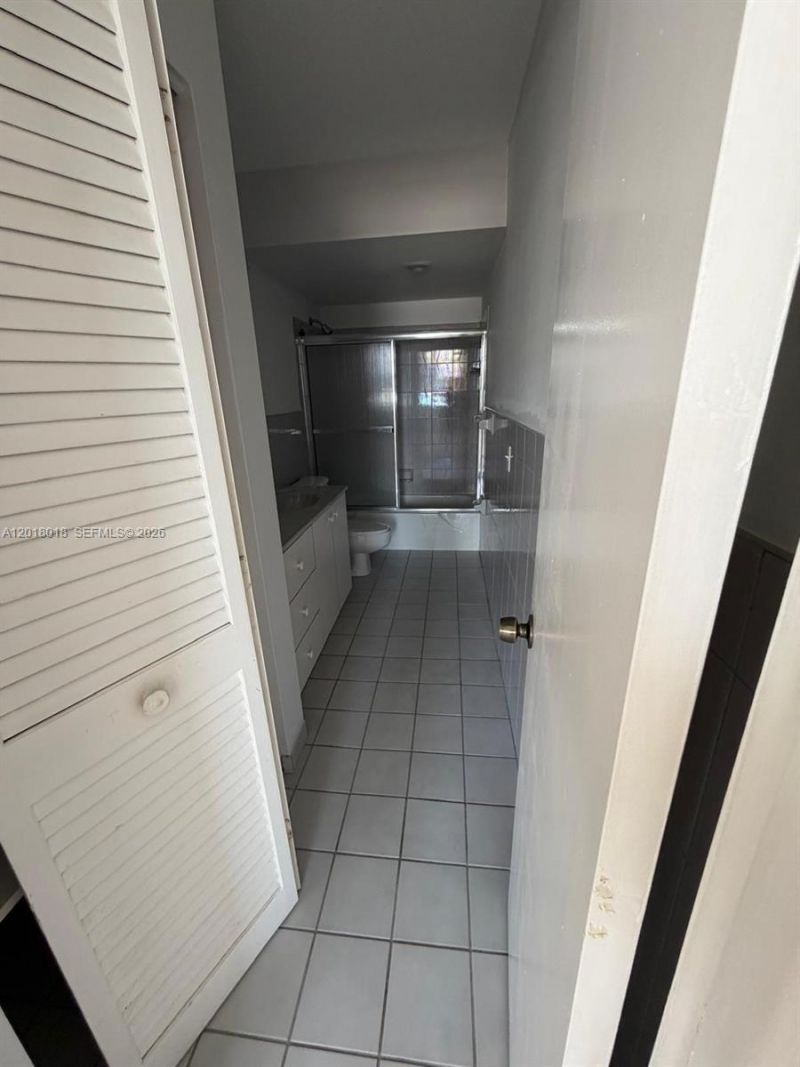 1817 S Ocean Dr , Unit 319, Hallandale Beach, FL 33009 Photo