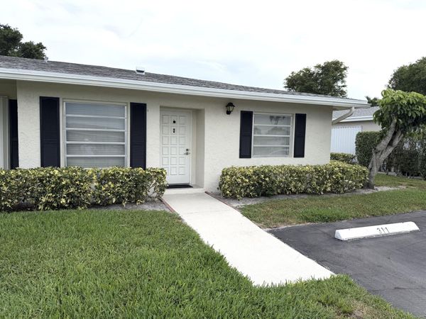 2520 Pansey Lane, Unit D, Delray Beach, FL 33445