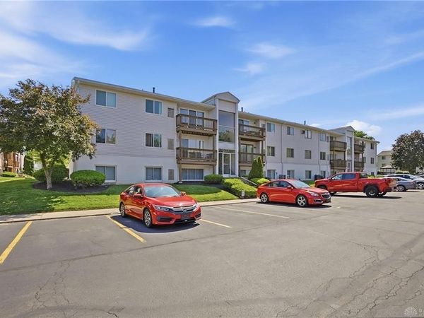 5611 E Coach Drive, Unit H, Kettering, OH 45440