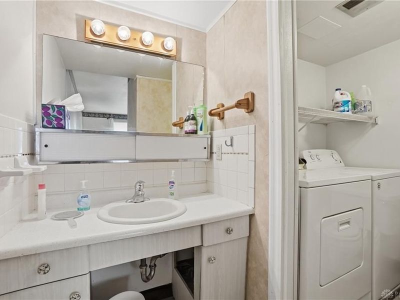 5611 E Coach Drive, Unit H, Kettering, OH 45440 Photo 13
