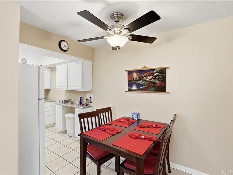 5611 E Coach Drive, Unit H, Kettering, OH 45440 Photo 6