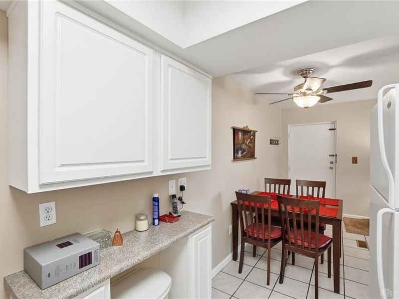 5611 E Coach Drive, Unit H, Kettering, OH 45440 Photo 9