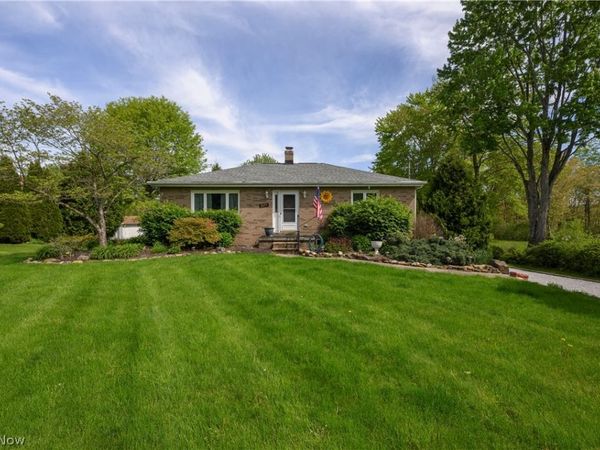 2677 Summit Road , Akron, OH 44321