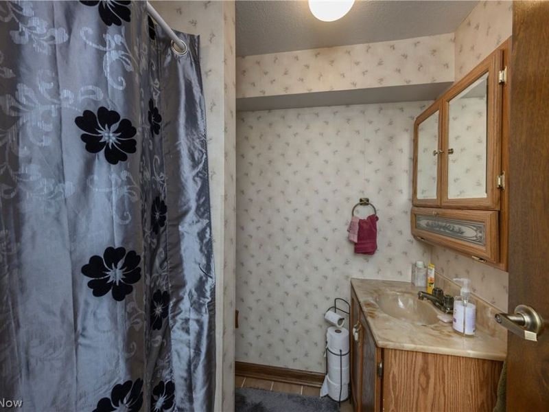 2677 Summit Road, Akron, OH 44321 Photo 20