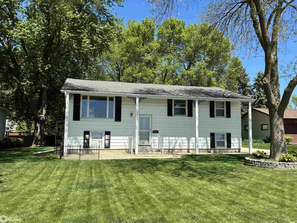 2904 N Shore Drive, Clear Lake, IA 50428
