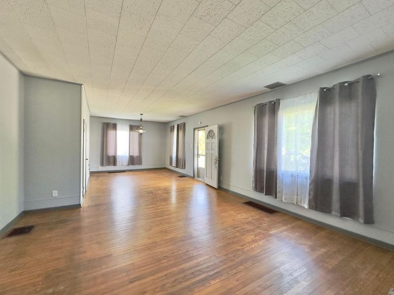 202 Ball Street , New Straitsville, OH 43766 Photo 6