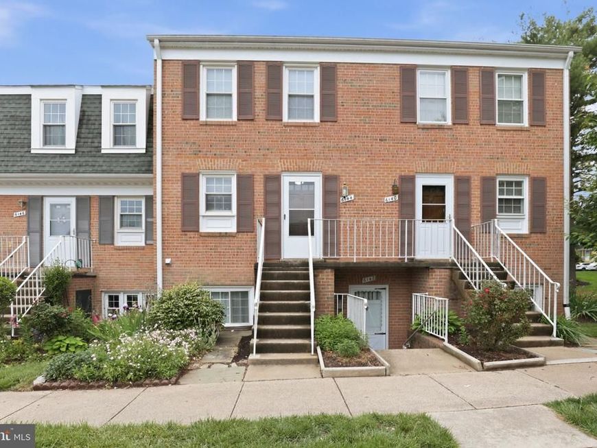 6144 Strasburg Drive, Centreville, VA 20121 Main Photo