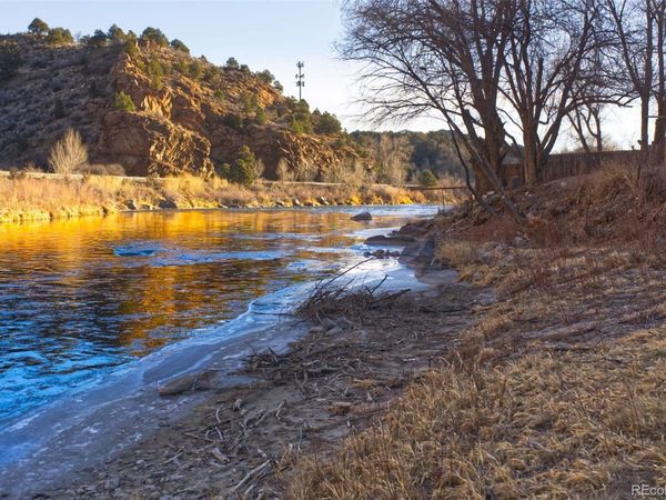 19811 US Highway 50 , Cotopaxi, CO 81223