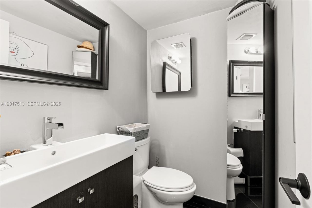 770 NE 69th St , Unit 6G, Miami, FL 33138 Photo