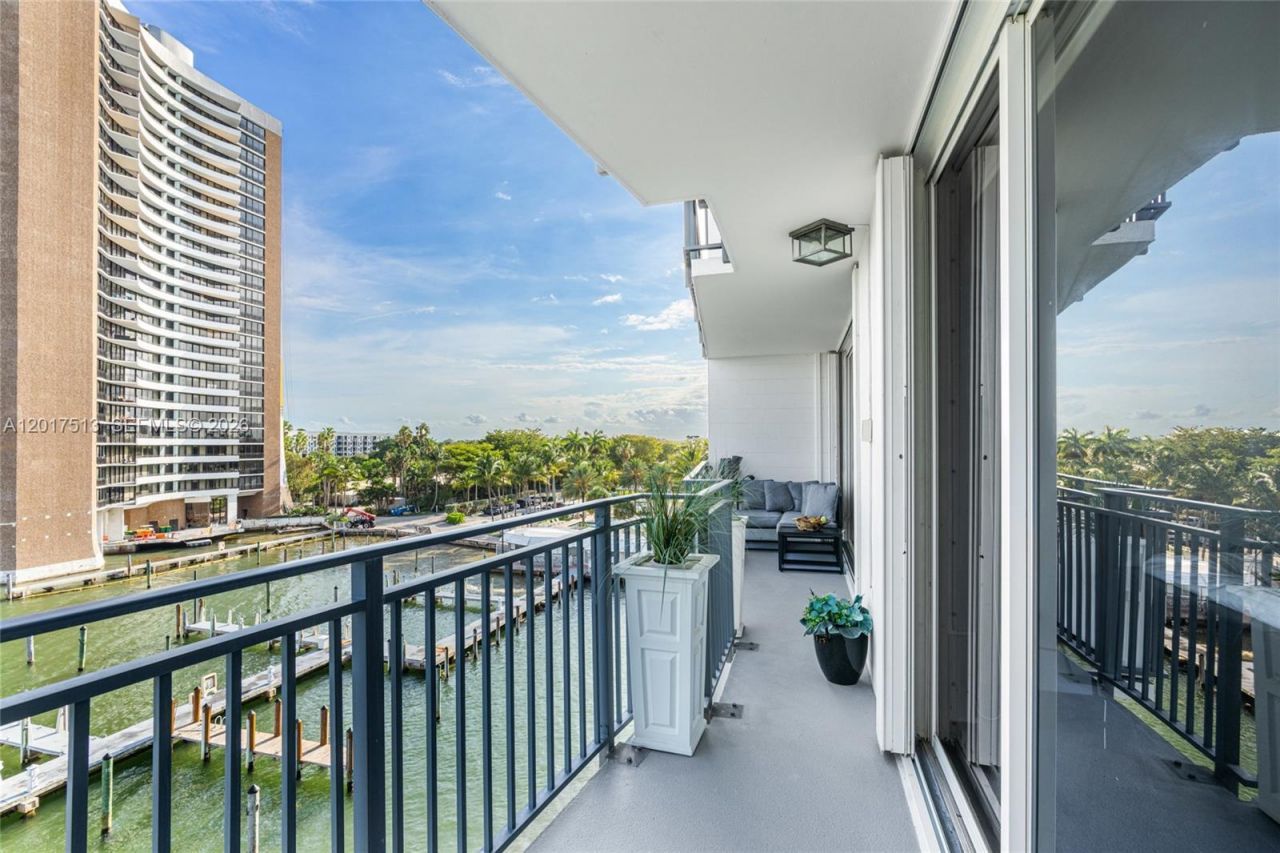 770 NE 69th St , Unit 6G, Miami, FL 33138 Photo