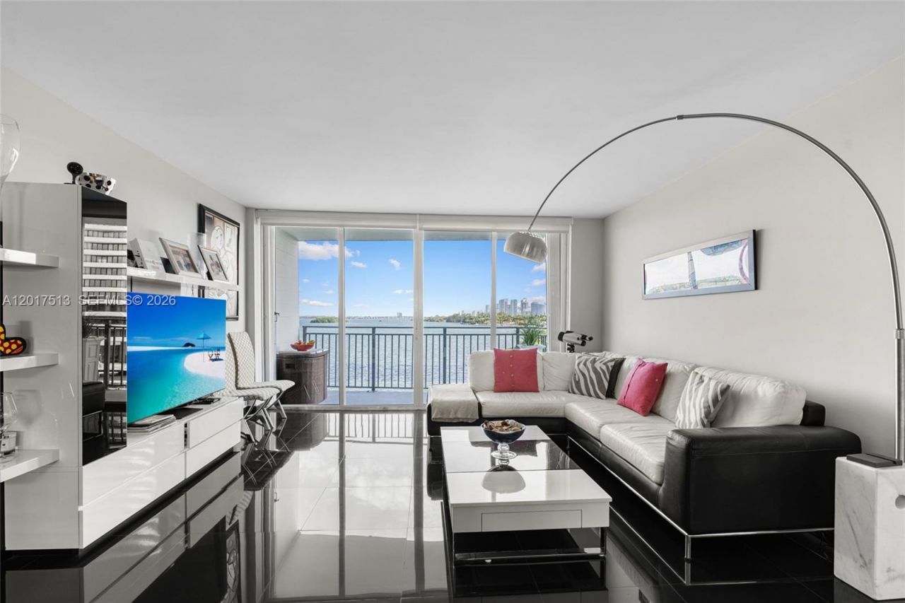 770 NE 69th St , Unit 6G, Miami, FL 33138 Photo
