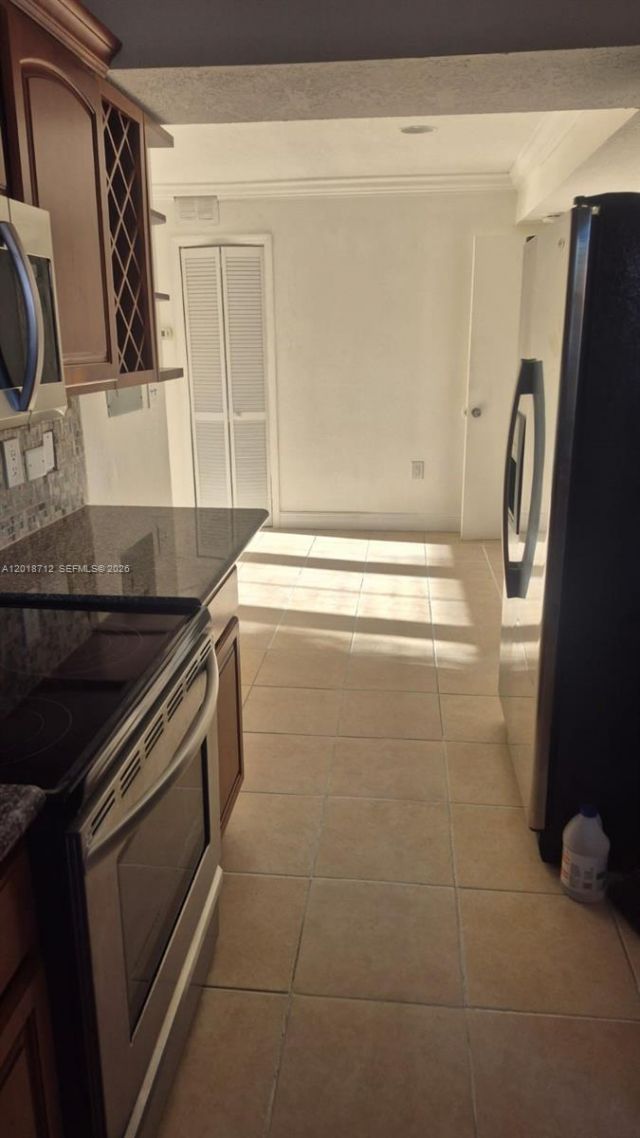 15581 SW 104th Ter , Unit 221, Miami, FL 33196 Photo