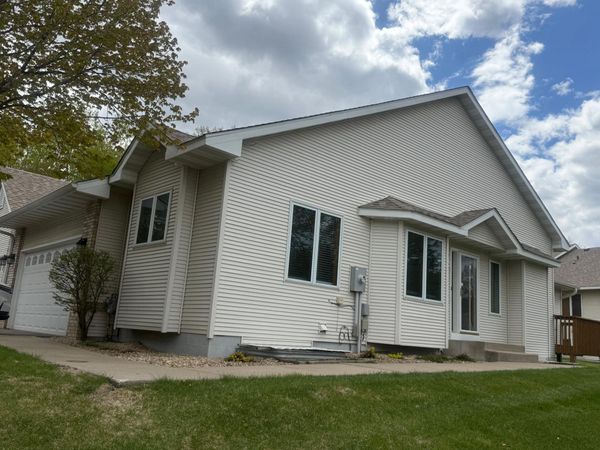 834 Wescott Square, Eagan, MN 55123