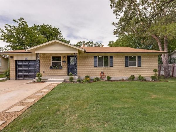 5113 Nadine Drive, Haltom City, TX 76117