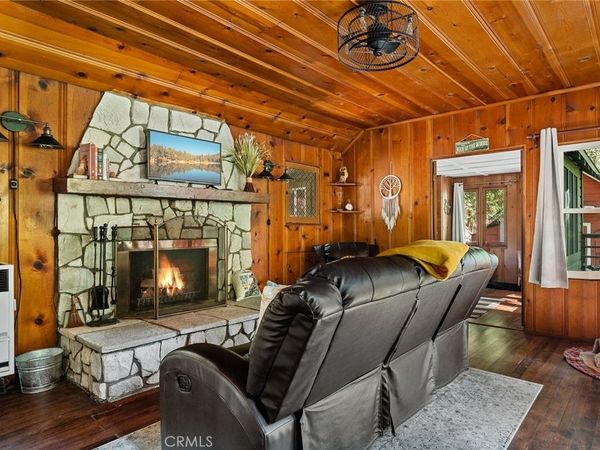 27010 State Highway 189, Blue Jay, CA 92317