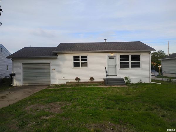 1506 N 3RD Street, Chillicothe, IL 61523