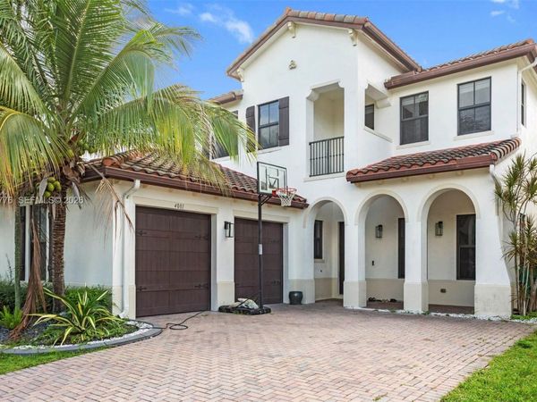 4081 NW 85th Dr , Cooper City, FL 33024