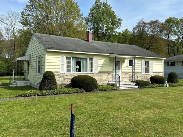 29 Jf Kennedy Drive, Unit J, Lewis Run, PA 16738