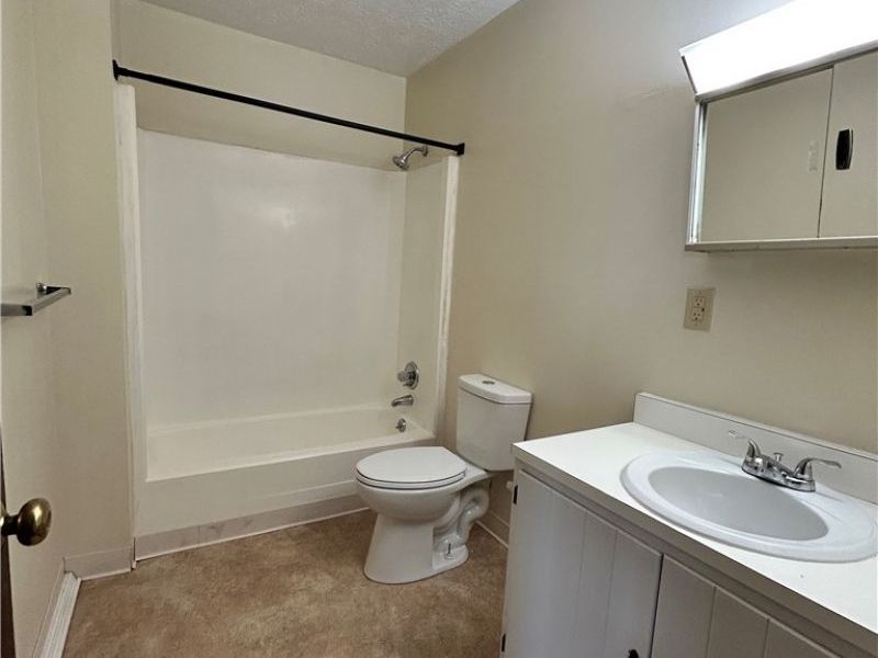 623 Lovers Lane, Unit B-5, Steubenville, OH 43953 Photo 2