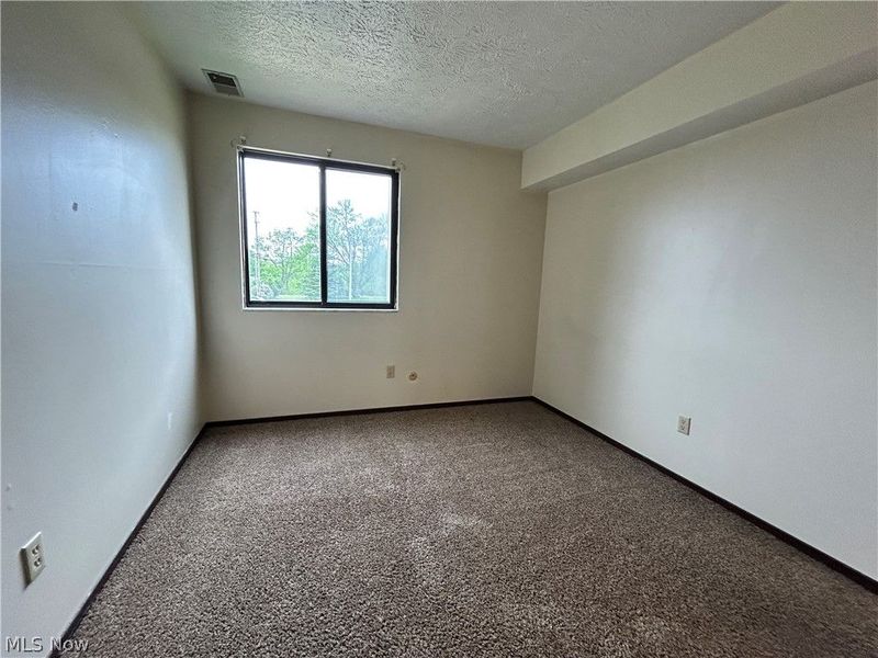 623 Lovers Lane, Unit B-5, Steubenville, OH 43953 Photo 3
