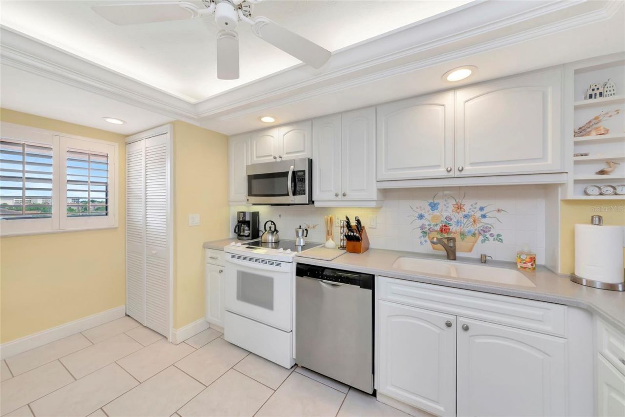 6480 Midnight Pass Road, Unit 503, Sarasota, FL 34242 Photo