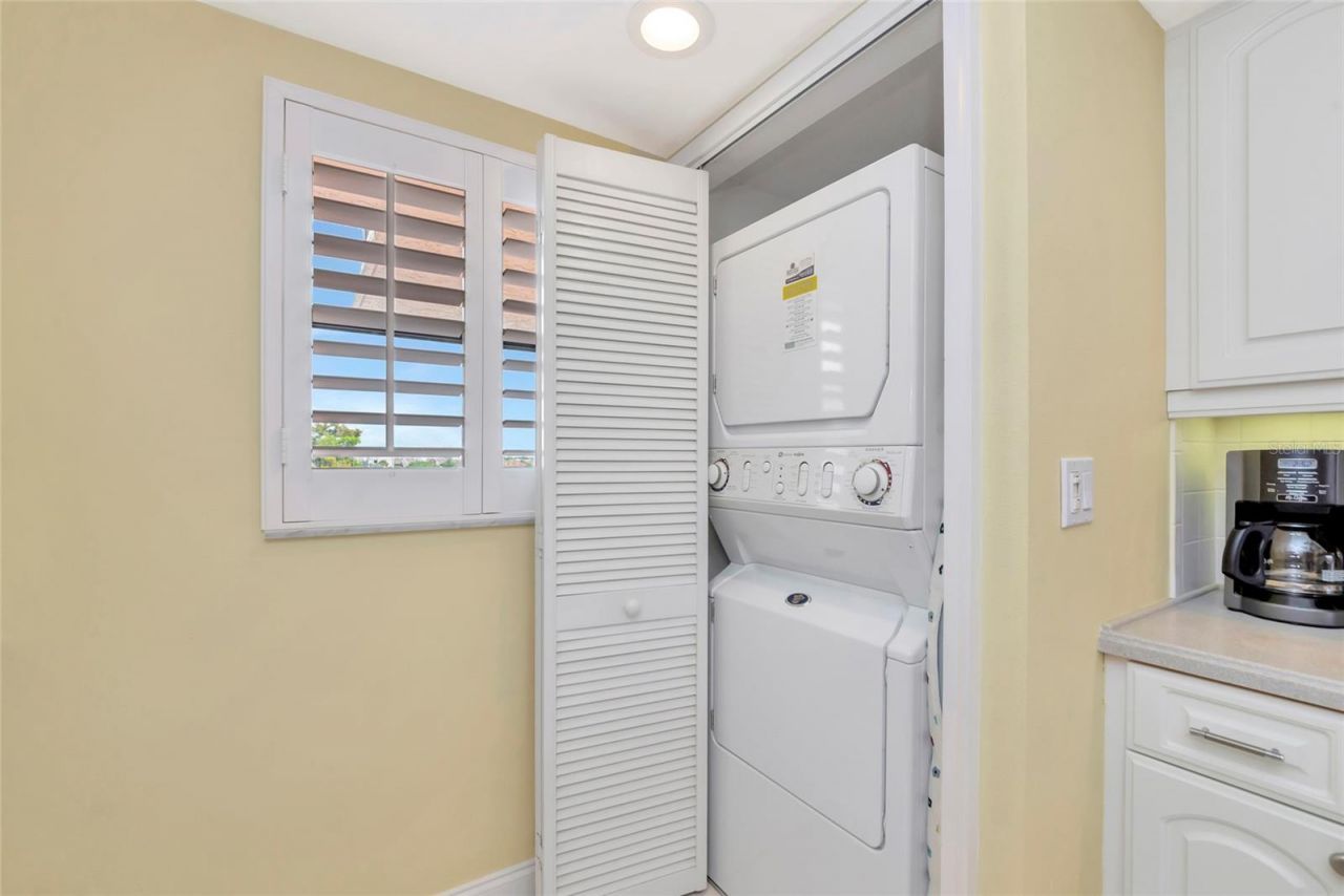 6480 Midnight Pass Road, Unit 503, Sarasota, FL 34242 Photo