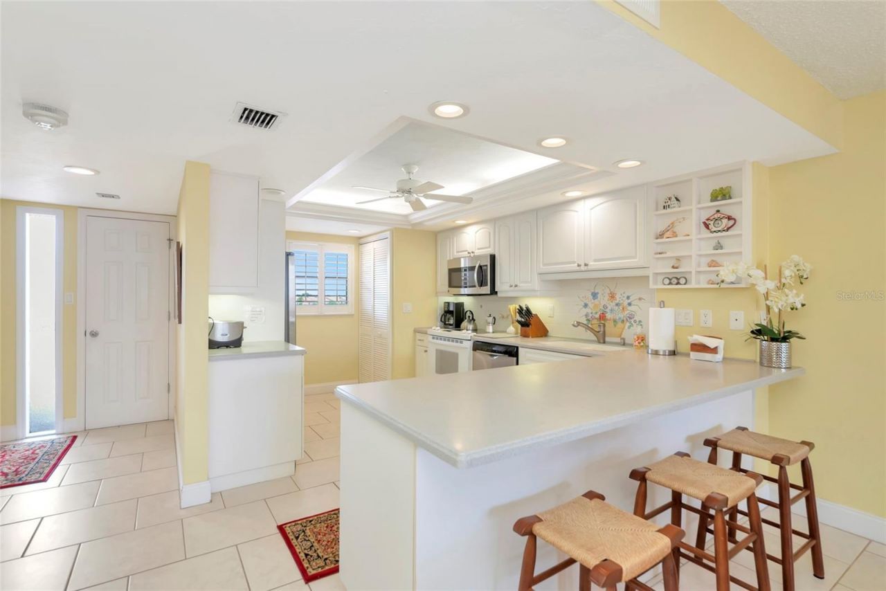 6480 Midnight Pass Road, Unit 503, Sarasota, FL 34242 Photo