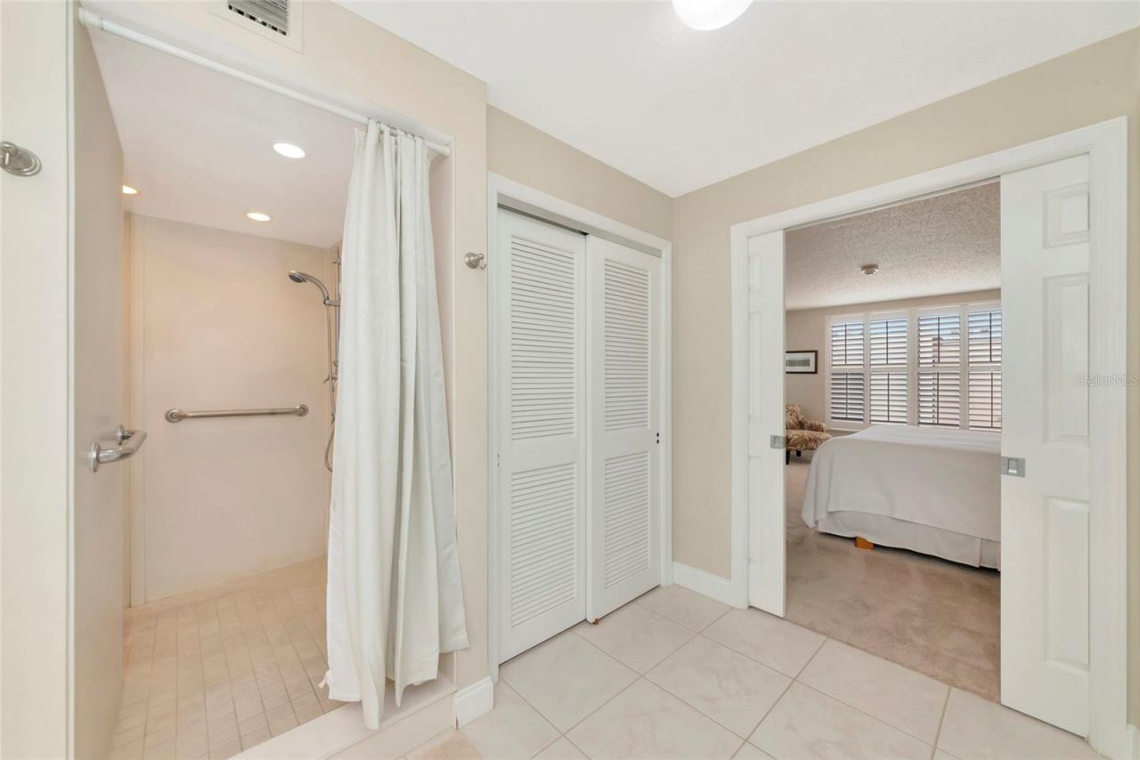 6480 Midnight Pass Road, Unit 503, Sarasota, FL 34242 Photo
