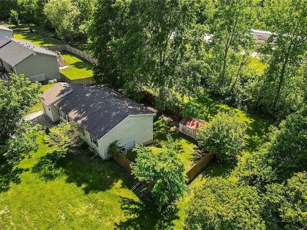 908 Broadway Street, Richmond, MO 64085