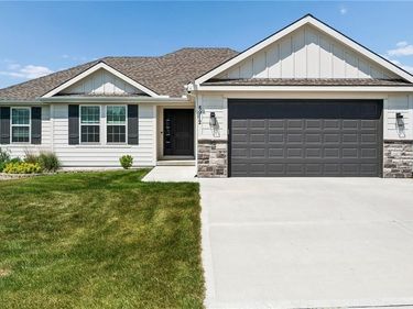 8912 NE 118TH Court, Kansas City, MO 64157