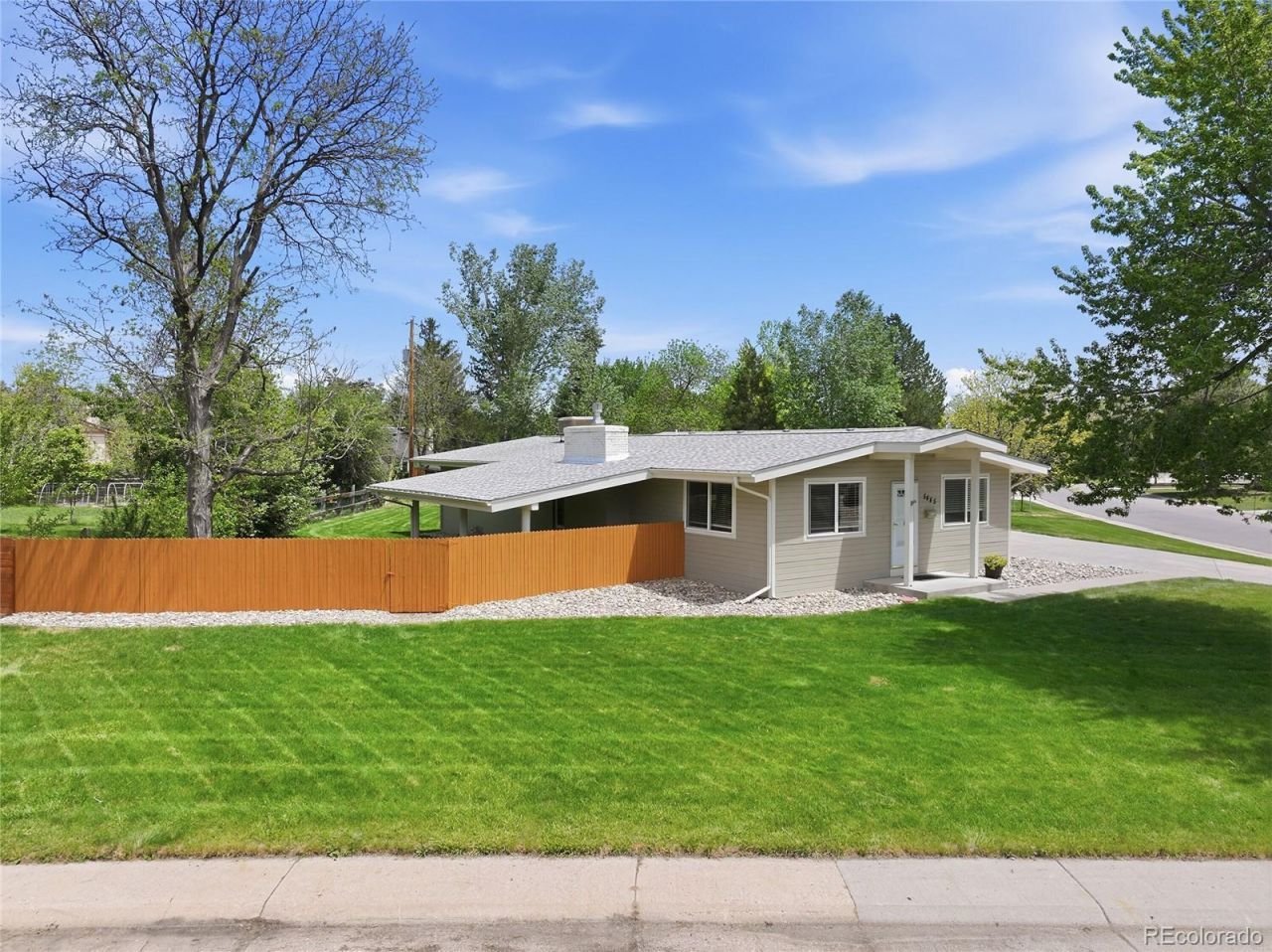 5445 W Caryl Place, Littleton, CO 80128 Main Photo