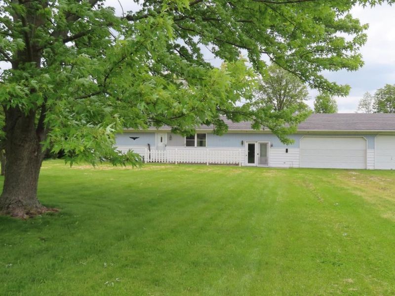 217 S River Bend Road, Port Clinton, OH 43452 Photo 2