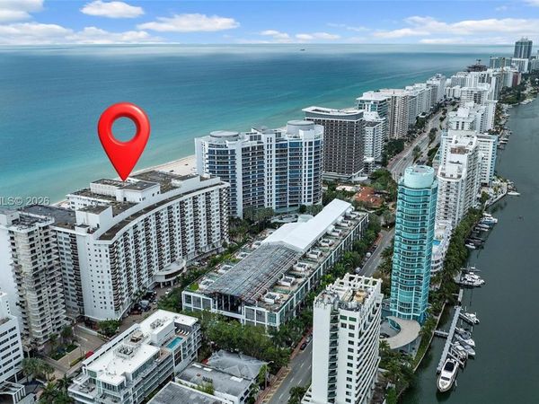 6039 Collins Ave , Unit PH7, Miami Beach, FL 33140