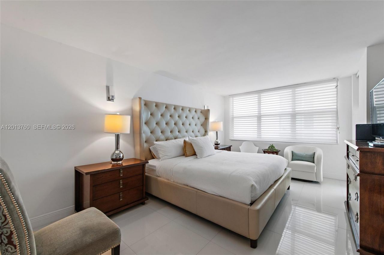 6039 Collins Ave , Unit PH7, Miami Beach, FL 33140 Photo