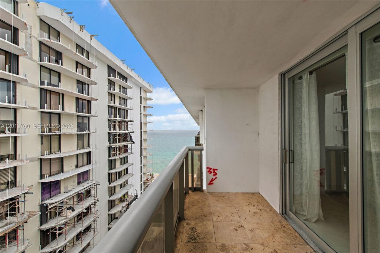 6039 Collins Ave , Unit PH7, Miami Beach, FL 33140 Photo